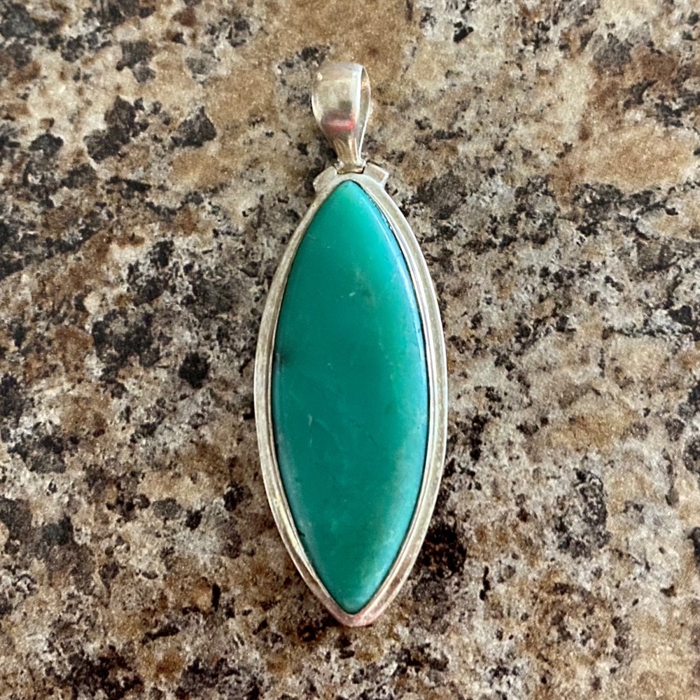 Vintage chrysoprase pendant